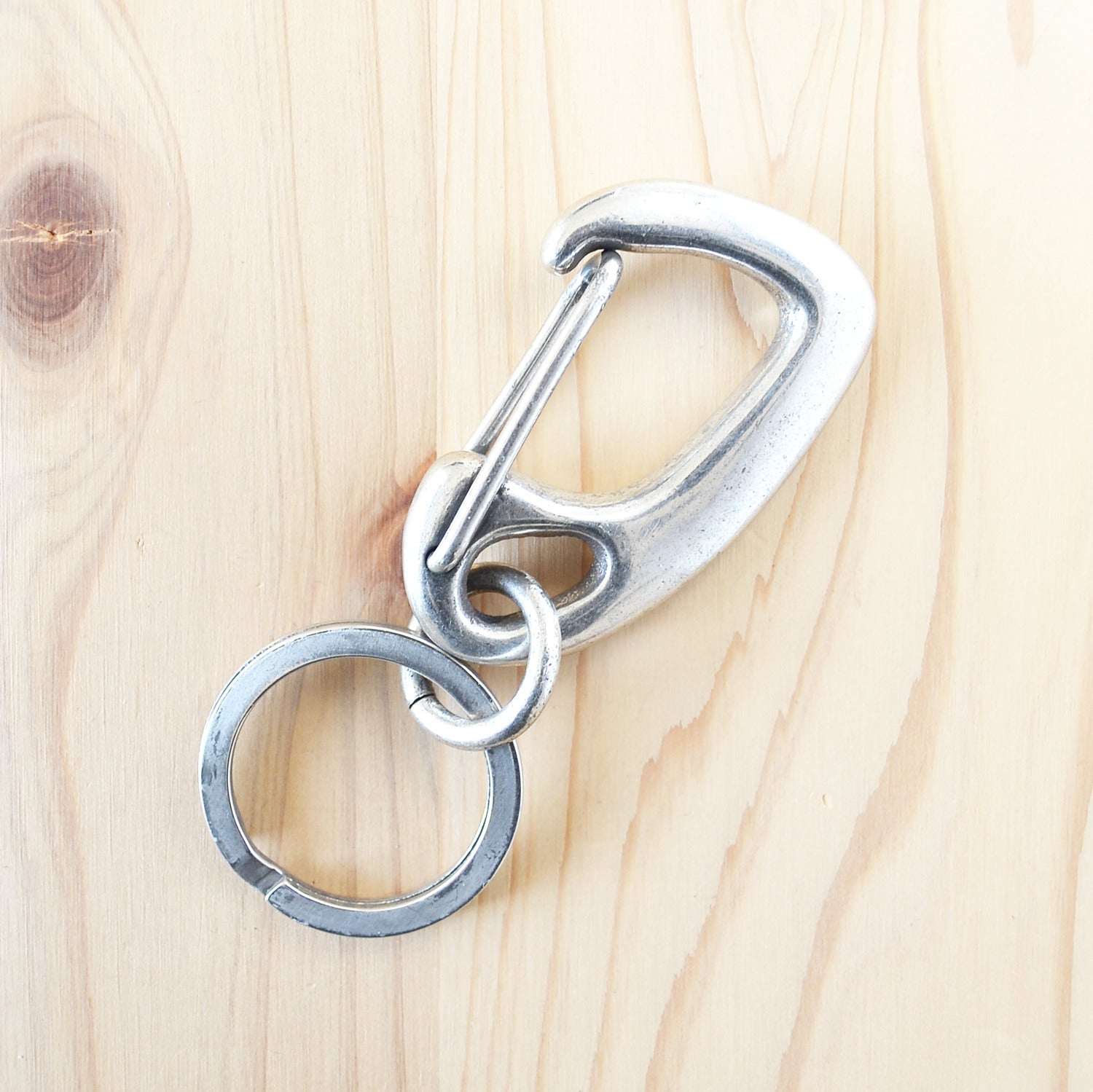 Sand Casted Key Snap With Flat Ring – Silver Plated