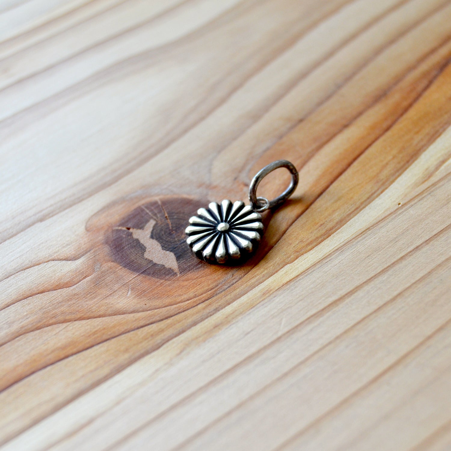 Kikumon Charm Small 925 Silver