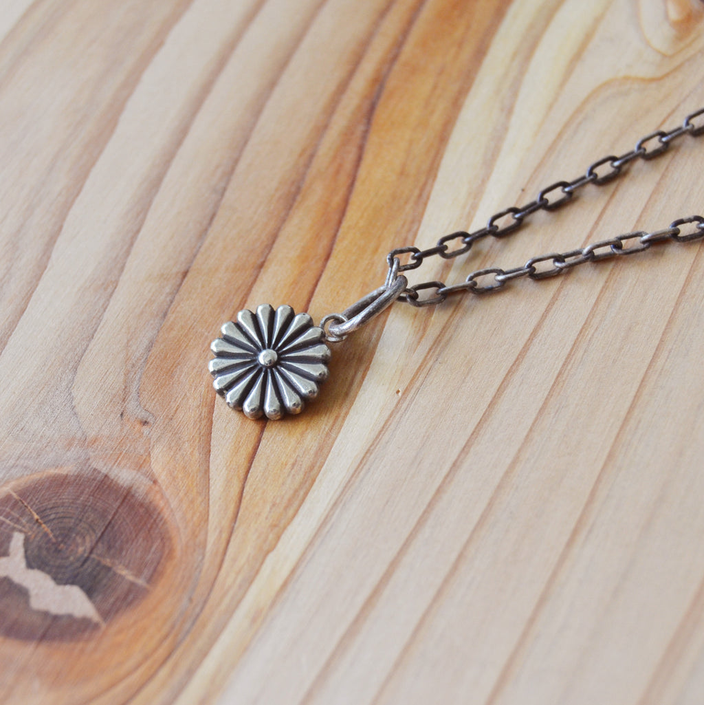 Kikumon Charm Small 925 Silver