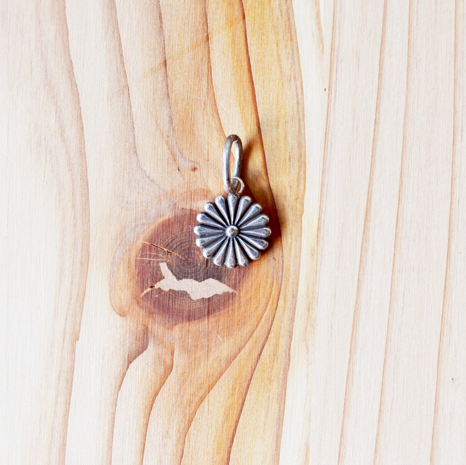 Kikumon Charm Small 925 Silver